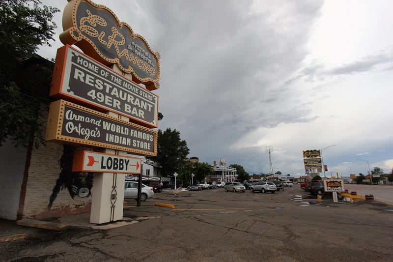 El Rancho Hotel sign - Gallup - History's Homes