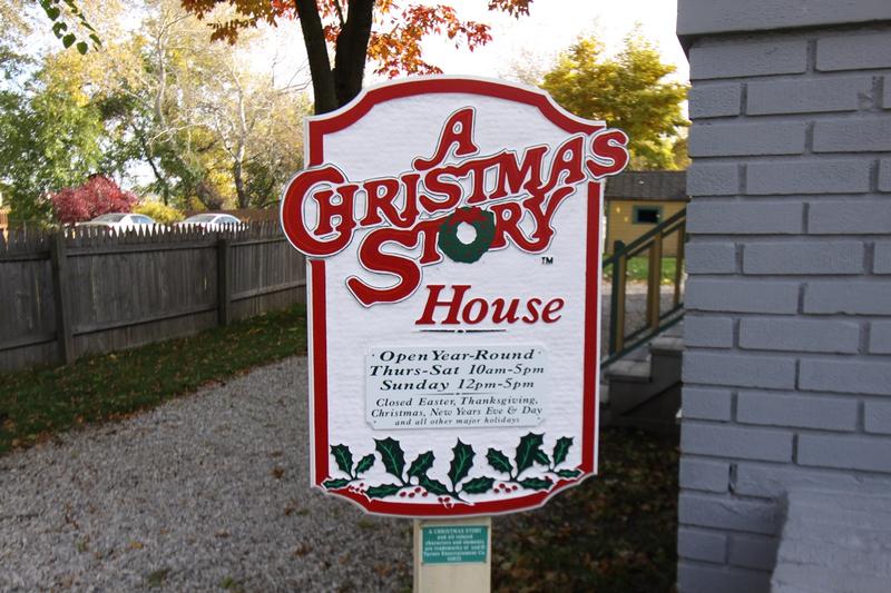 A Christmas Story House sign - History's Homes