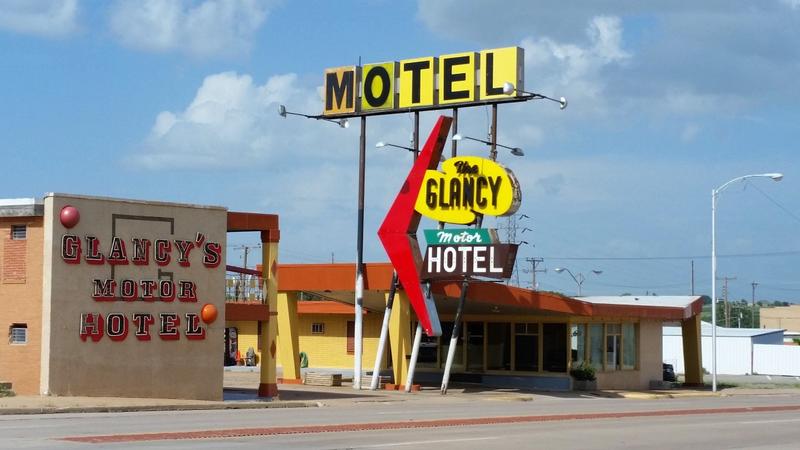 The Glancy Motor Hotel - Clinton - History's Homes