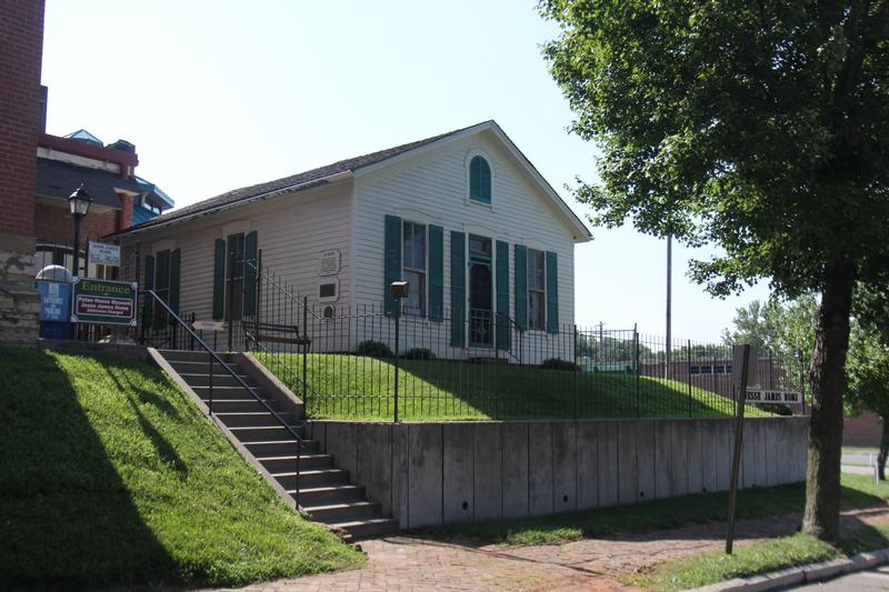 Jesse James Home - St. Joseph - History's Homes