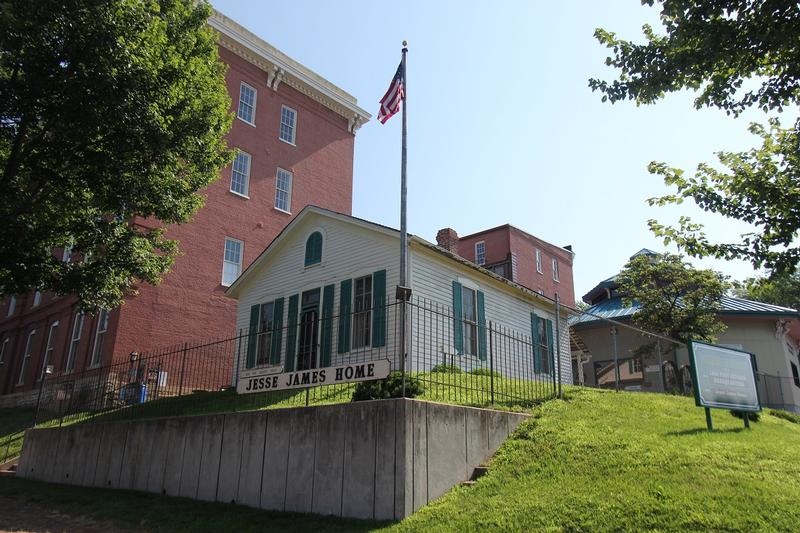 Jesse James Home - MO - History's Homes