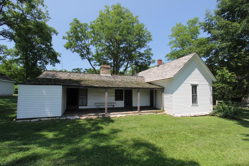 Jesse James Farm - Kearney - History's Homes