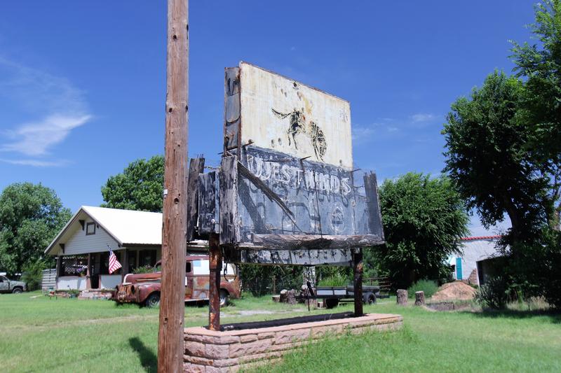 West Winds Motel sign - Erick - History's Homes