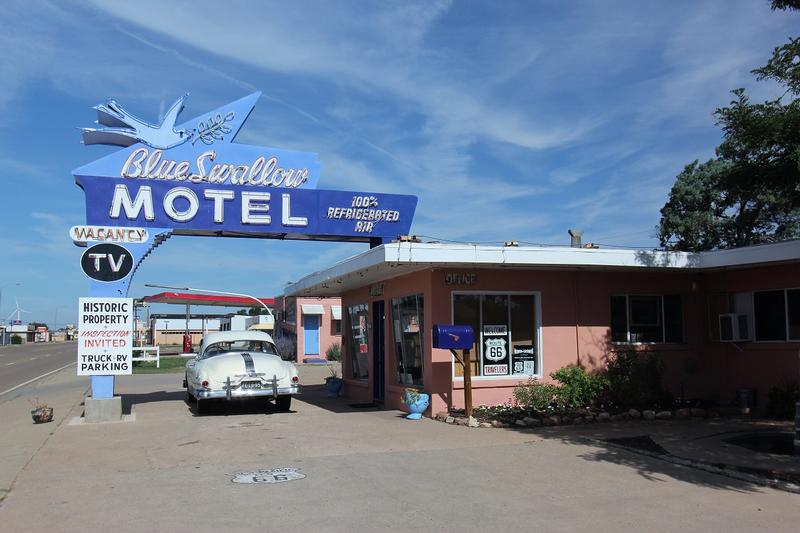 Blue Swallow Motel Route 66 - Tucumcari - History's Homes