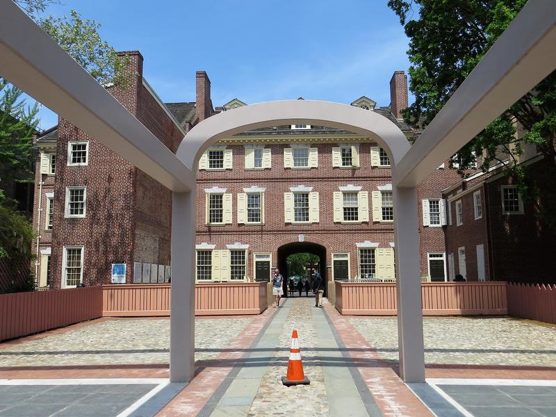 Benjamin Franklin Home Site - Franklin Court - History's Homes 