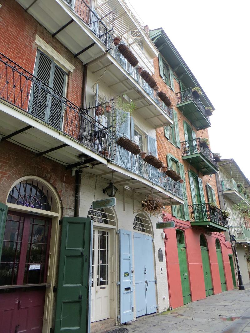 William Faulkner Home - Pirate's Alley - History's Homes