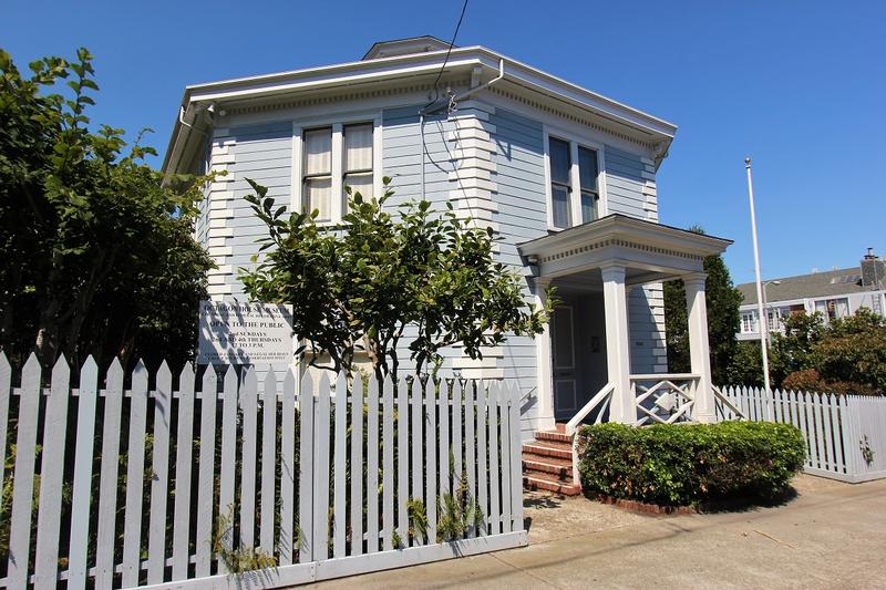 McElroy Octagon House side view - San Francisco - History's Homes