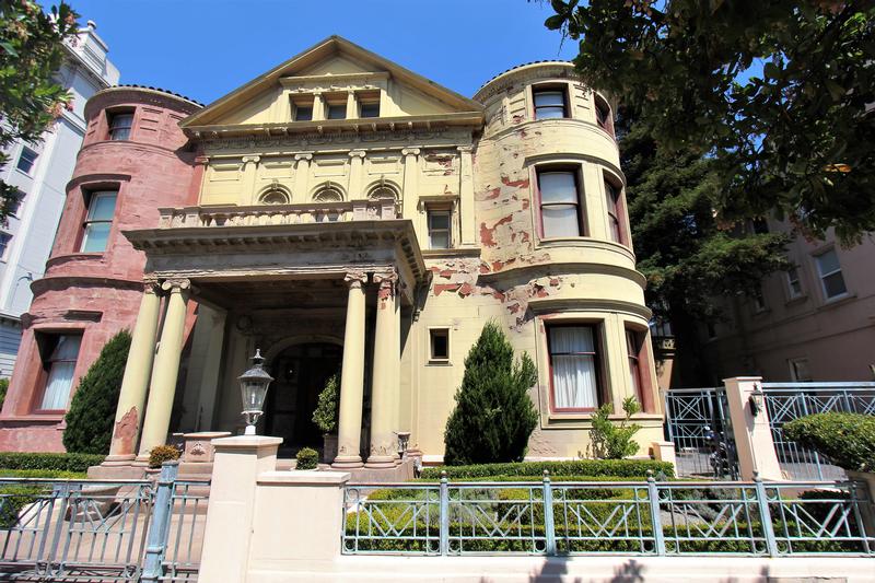 Whittier Mansion front view - San Francisco - History's Homes