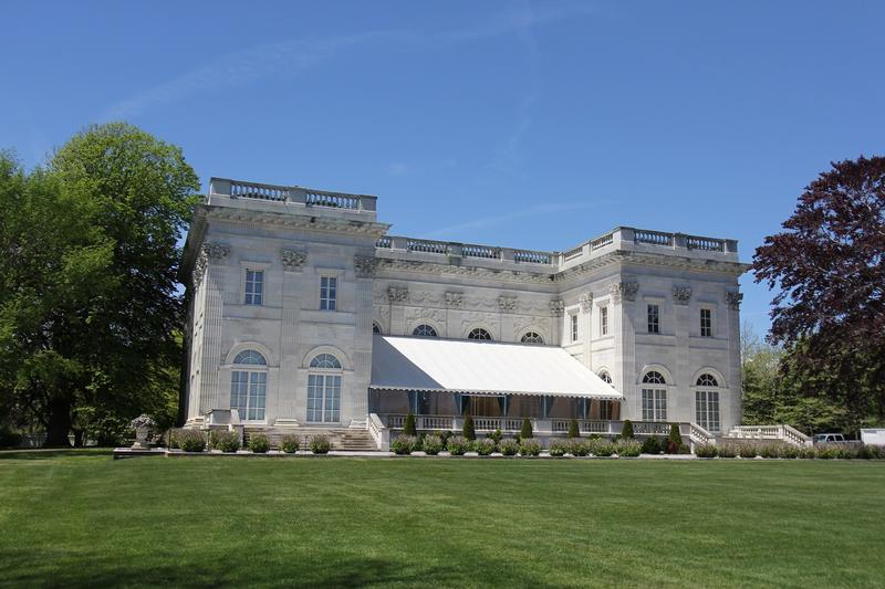 Marble House back yard - Newport - History's Homes 