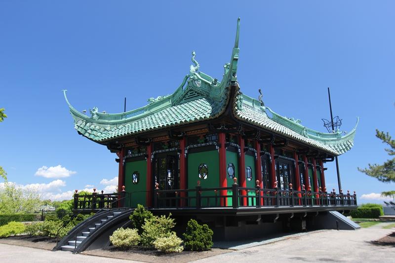 Marble House Teahouse - Newport - History's Homes