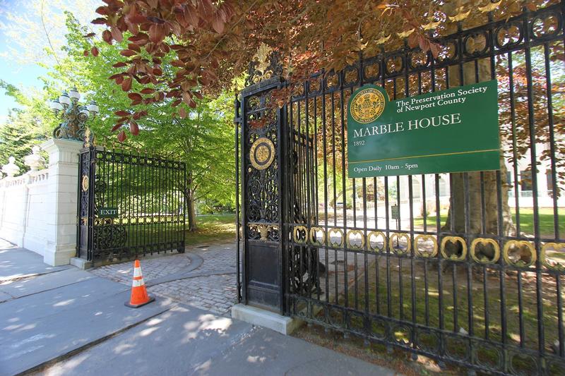 Marble House fron gate - Newport - History's Homes