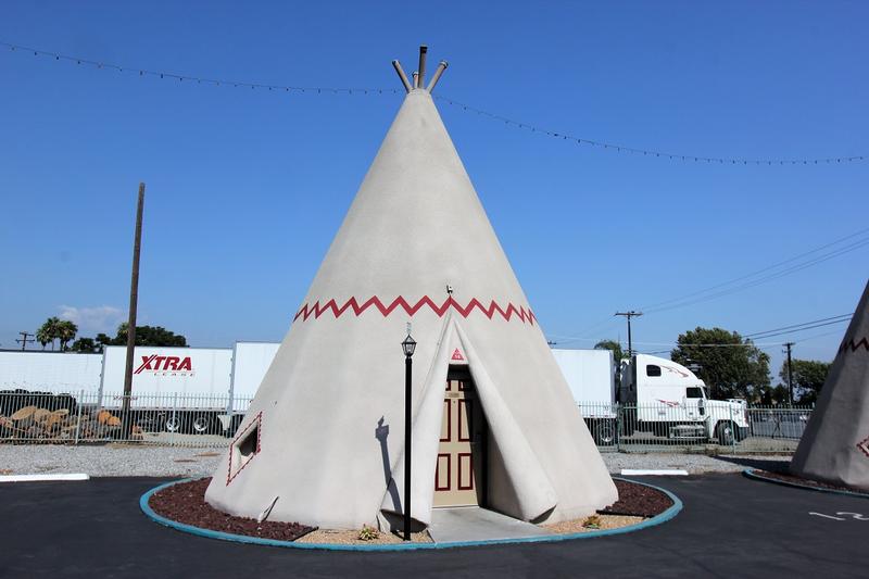 Wigwam Motel #7 teepee - Rialto - History's Homes