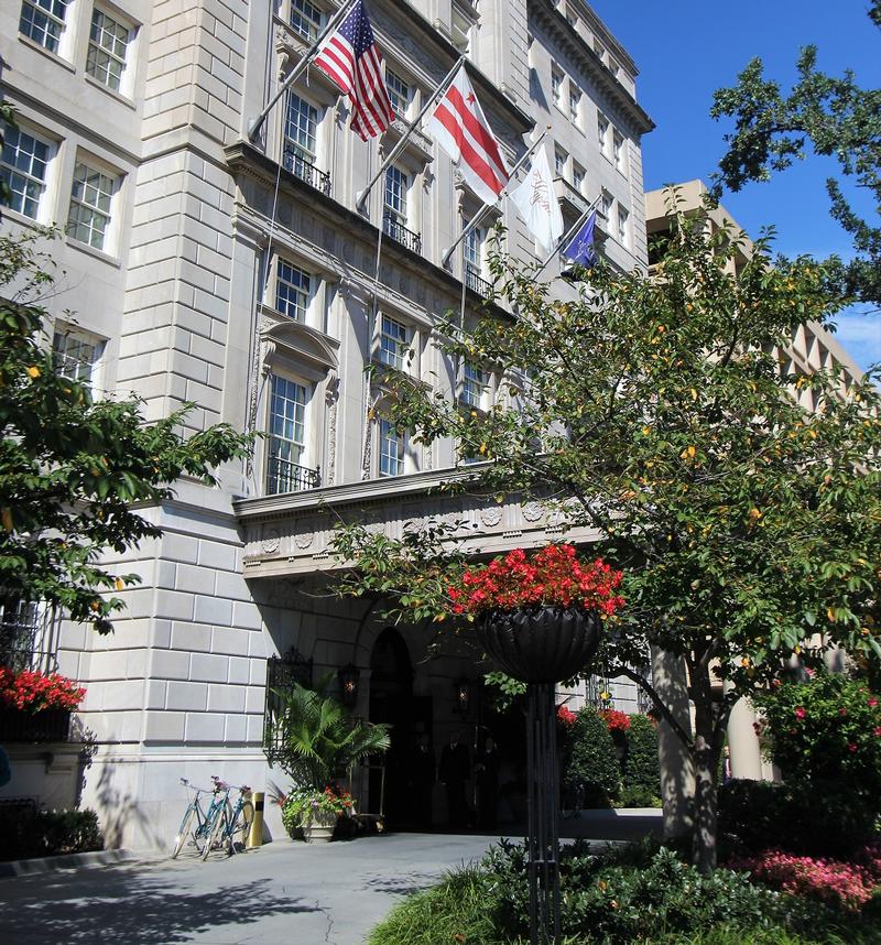 Hay-Adams Hotel front - Washington, D.C. - History's Homes