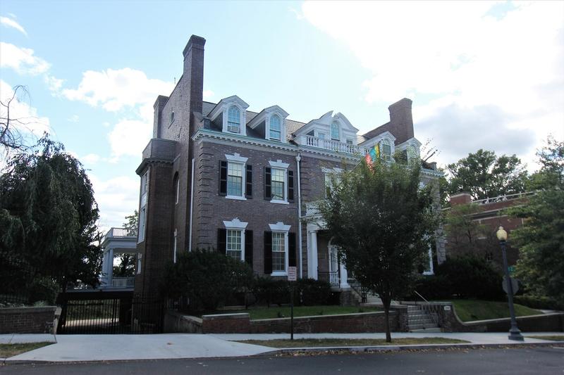 Herbert Hoover Home side view - Washington, D.C. - History's Homes