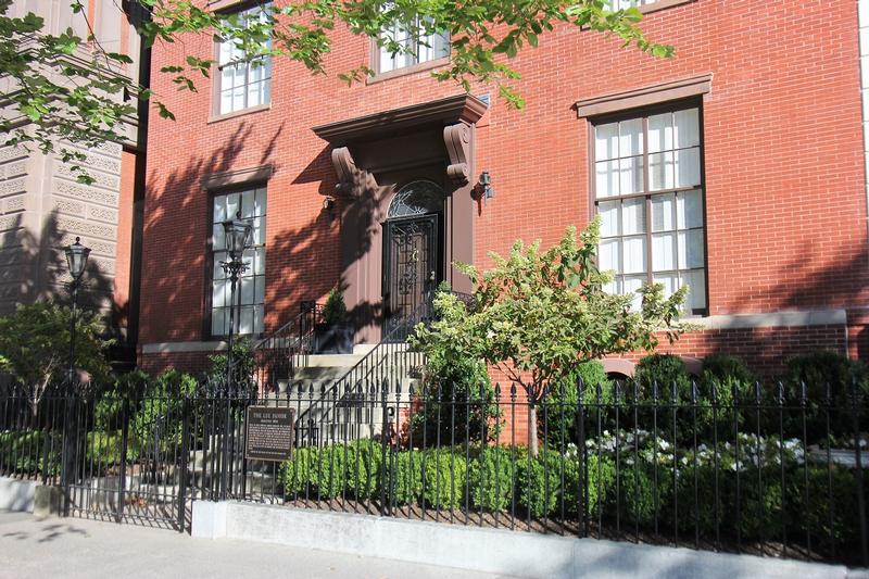 Lee House front door - Washington, D.C. - History's Homes